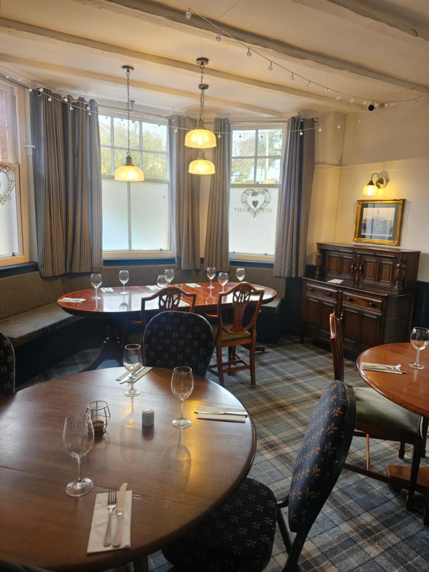 The Old Railway Hotel Porton ภายนอก รูปภาพ